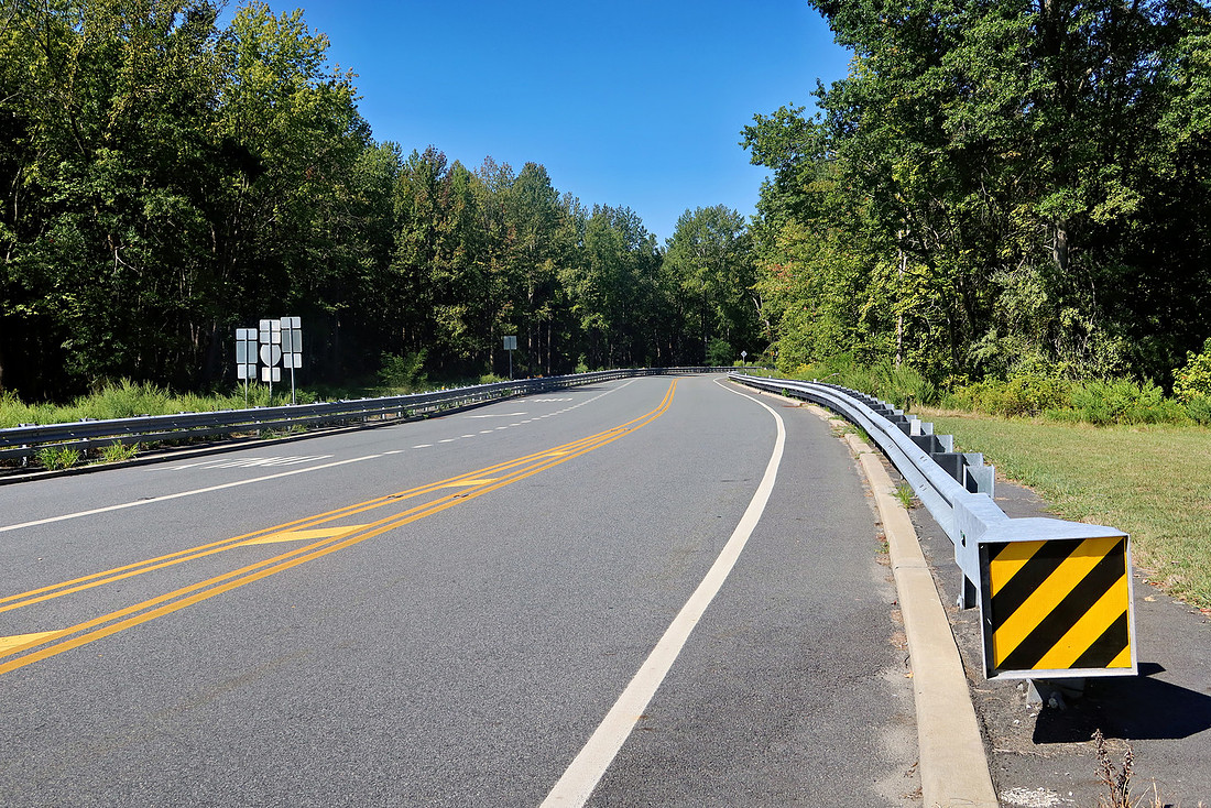 Empty Curve