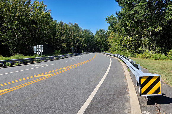 Empty Curve