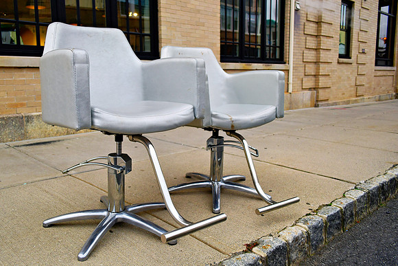 Curbside Seating