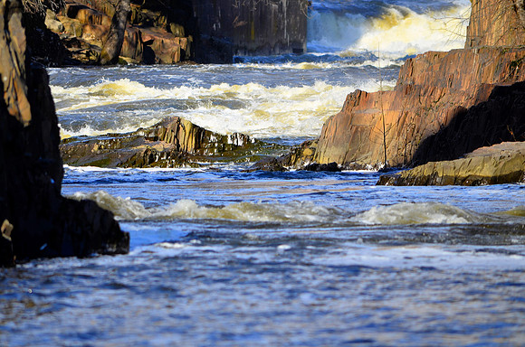 Rocky Falls