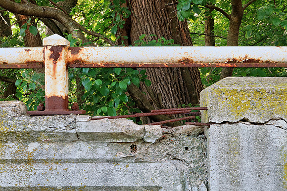 Crumbling
