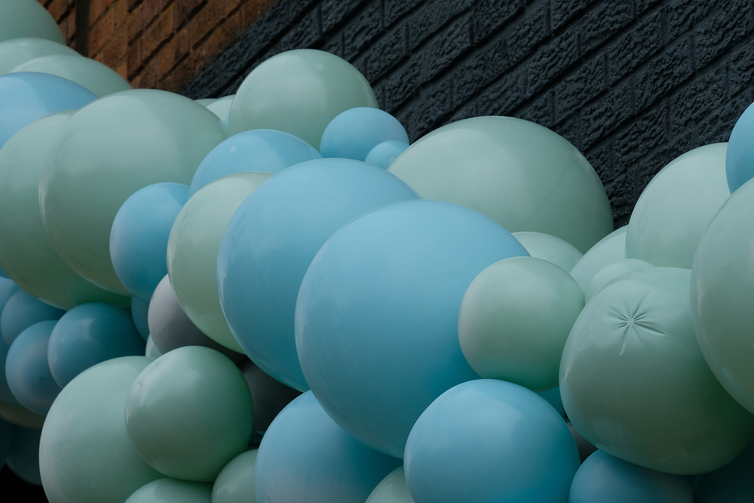 Balloons and Bricks