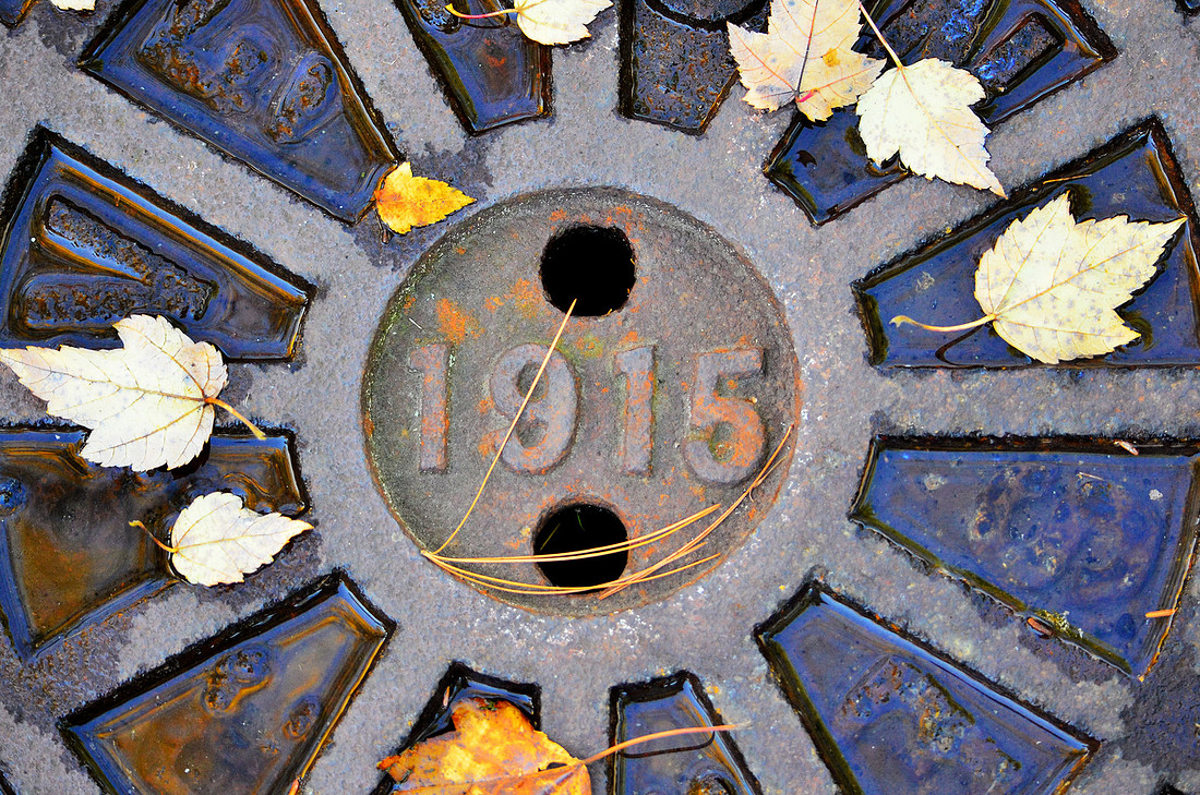 1915