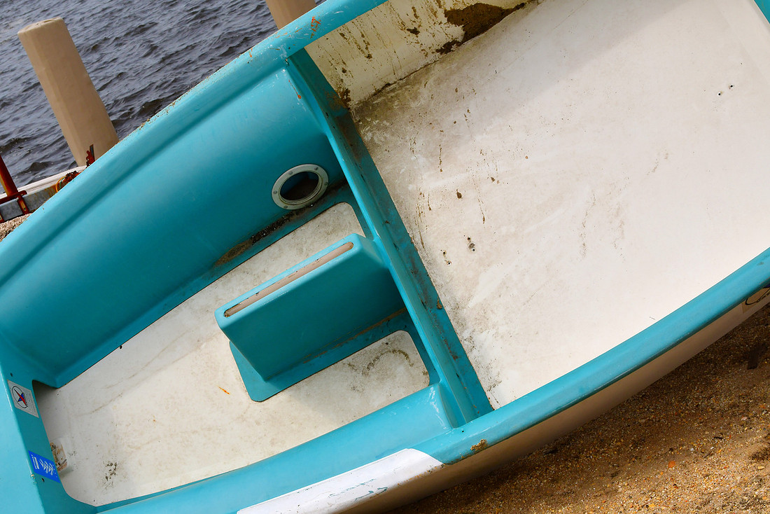 Daggerboard Slot
