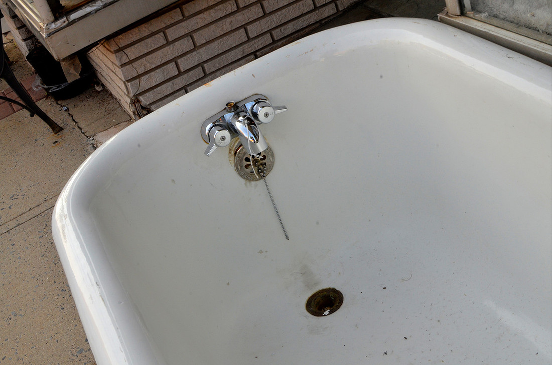 Street Tub