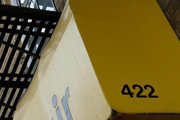 422