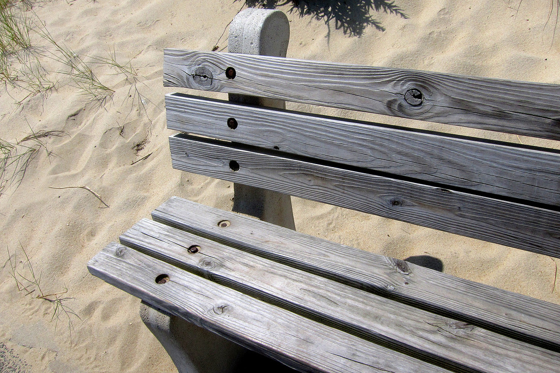 Sandy Bench