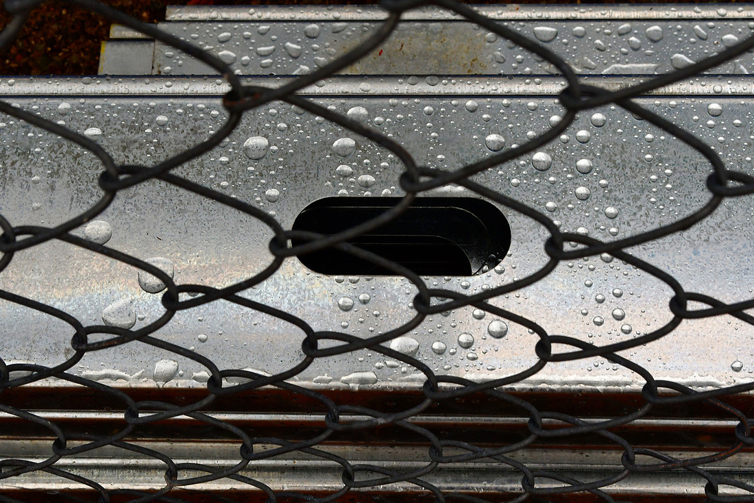 Rainy Oblong