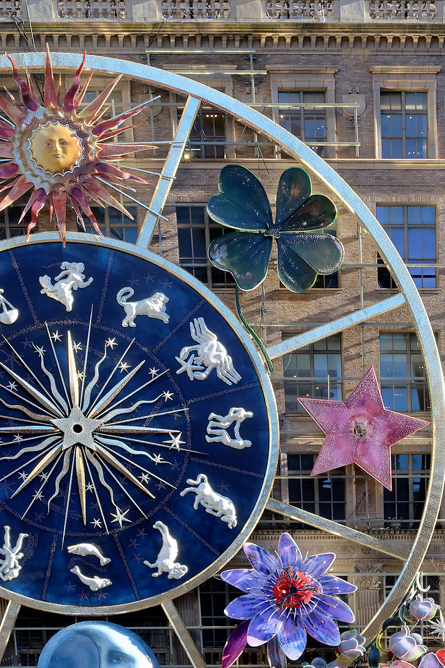 Saks Zodiac