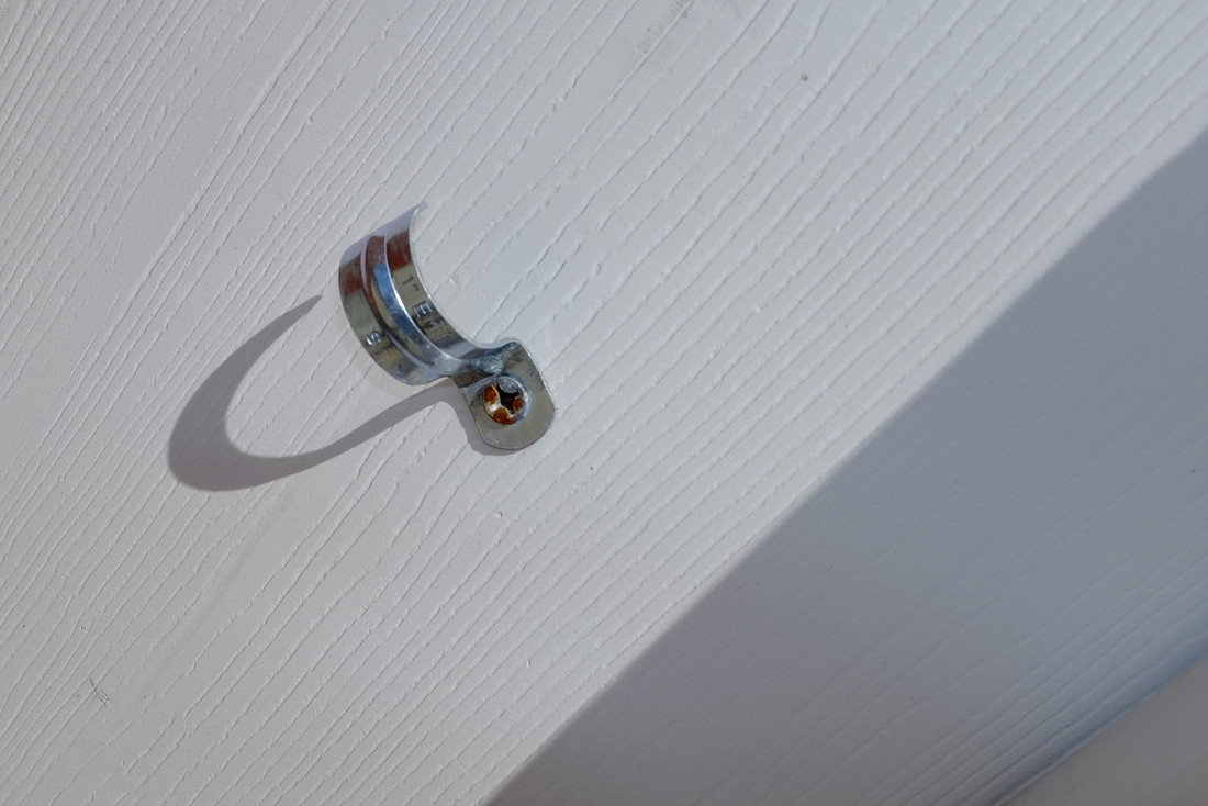 Strap Shadow