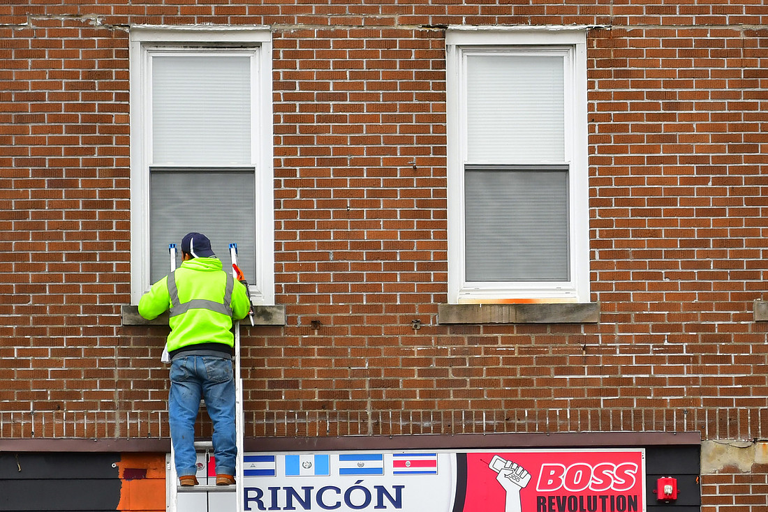 Window Worker