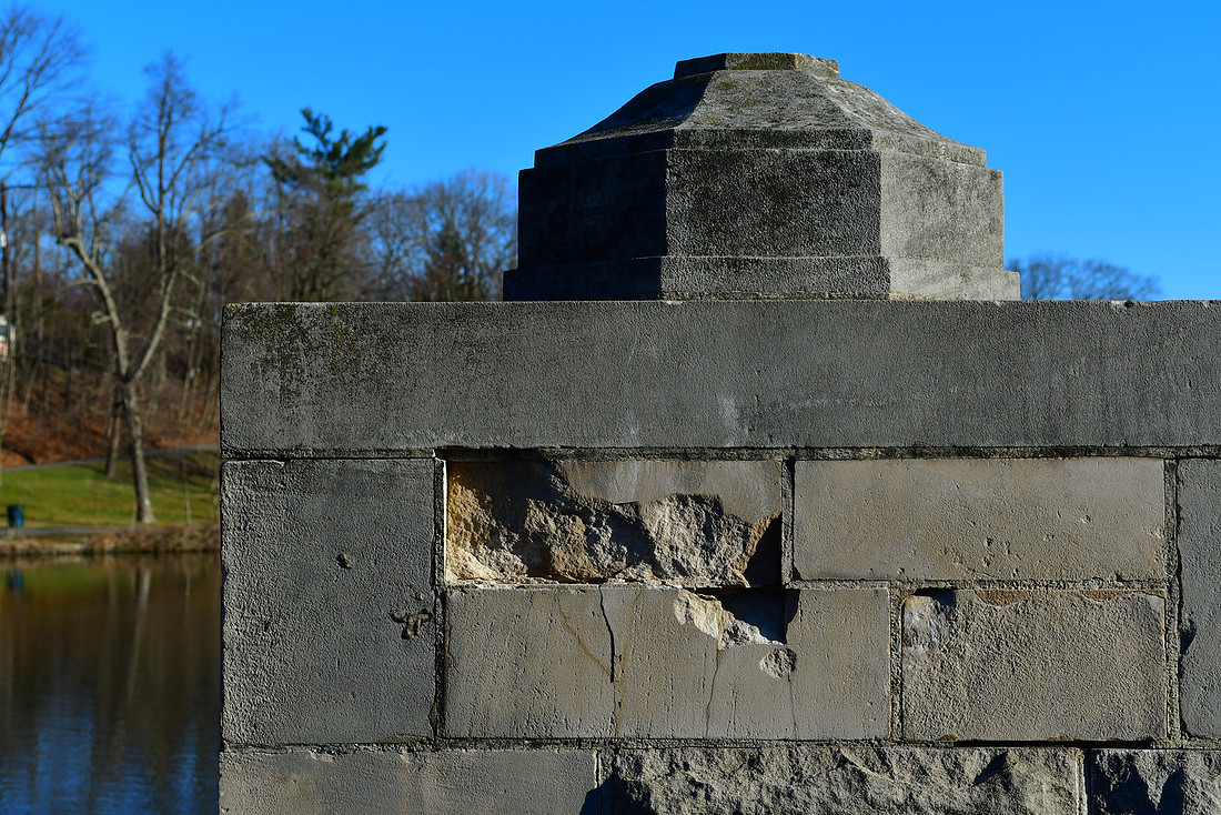 Crumbling