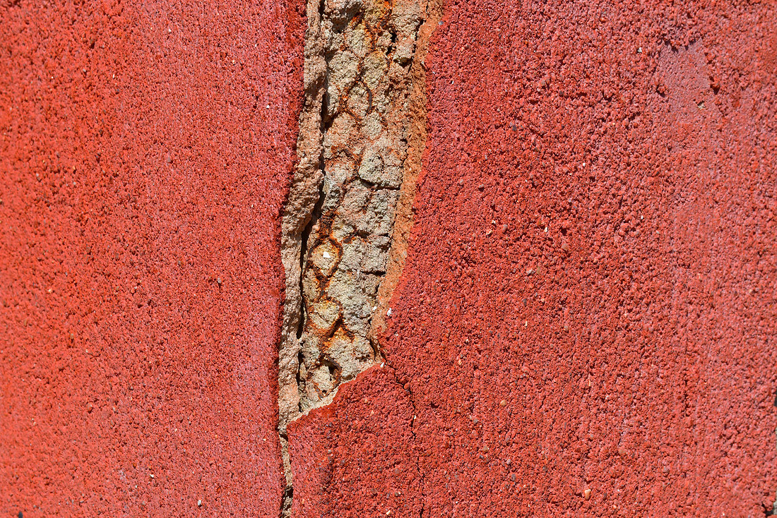 Cracked Red