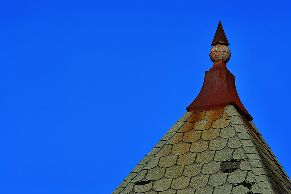 Rusty Finial