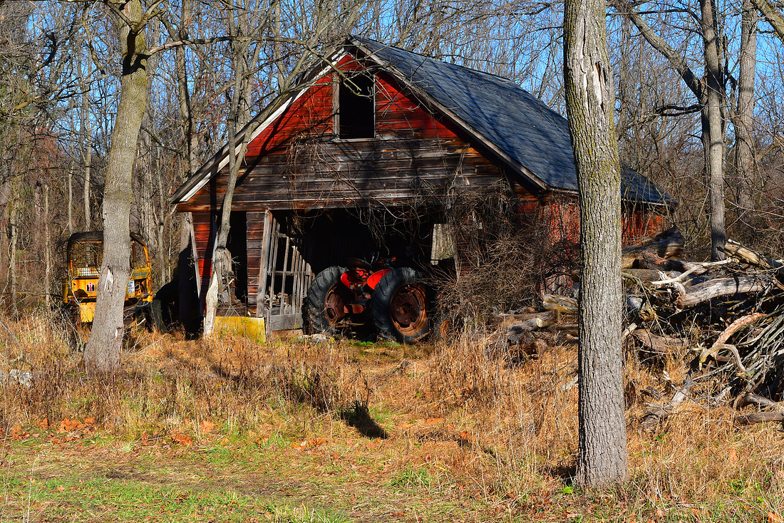 Tractor Barn