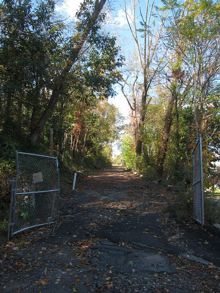 Gate