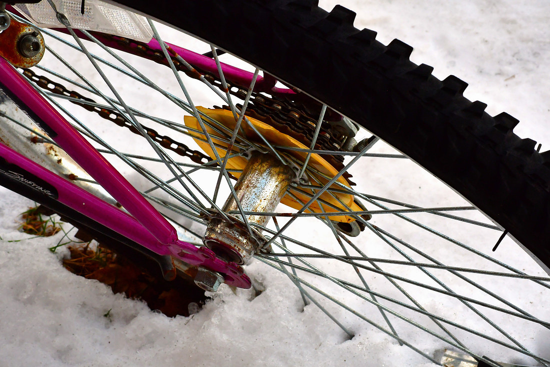 Snowy Spokes