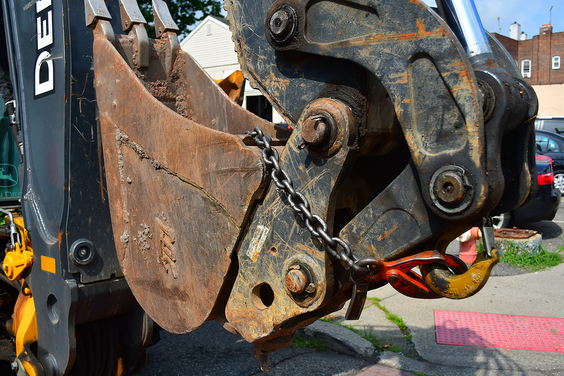 Chain and Bucket